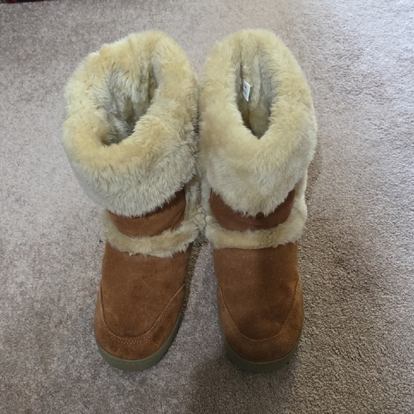 Style & Co. Brown and Cream Boots - Picture 3 of 9